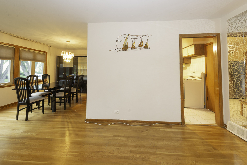 8909 N Wisner Street - Photo 2