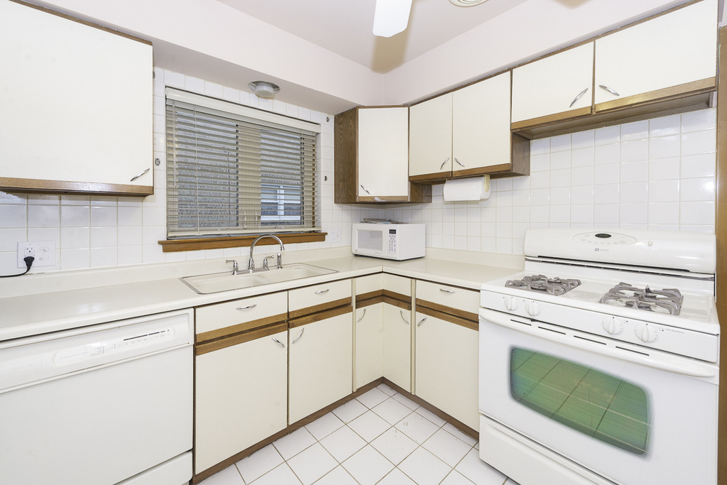 8909 N Wisner Street - Photo 12