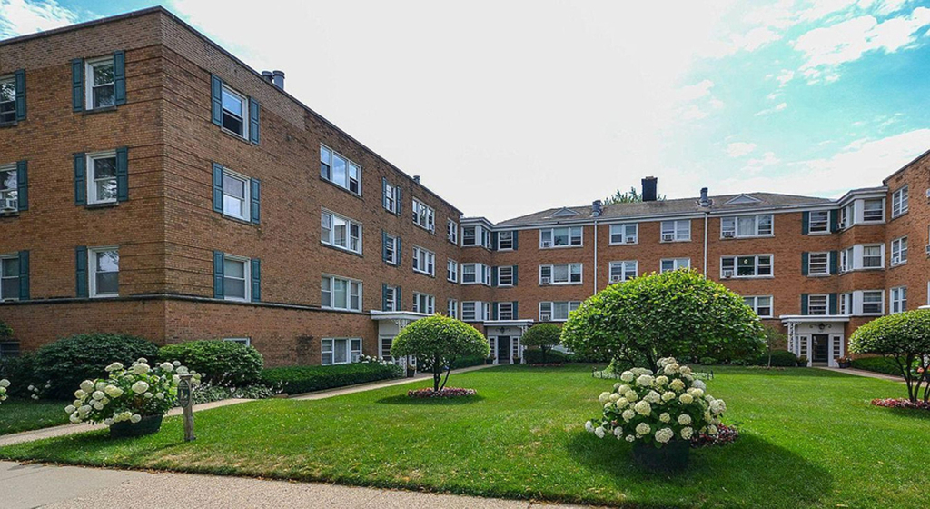 524 Michigan Avenue - Photo 2