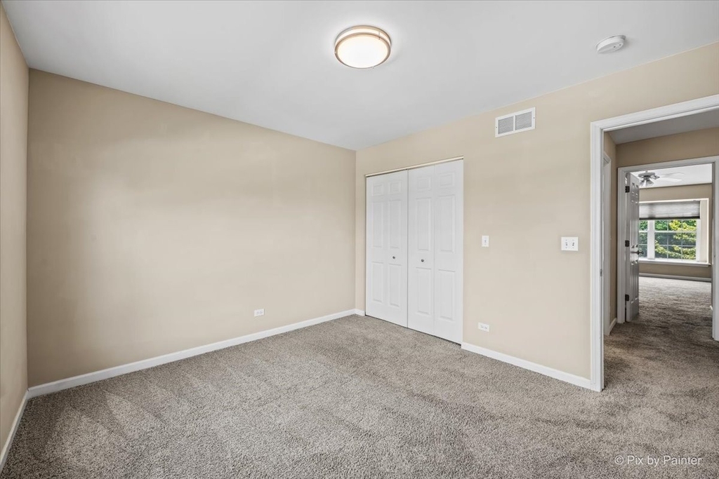 1058 E Danbury Drive - Photo 25