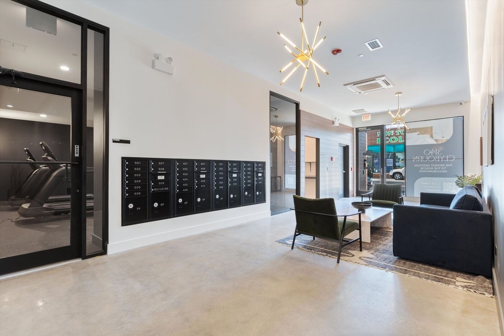 3140 N Clybourn Avenue - Photo 17