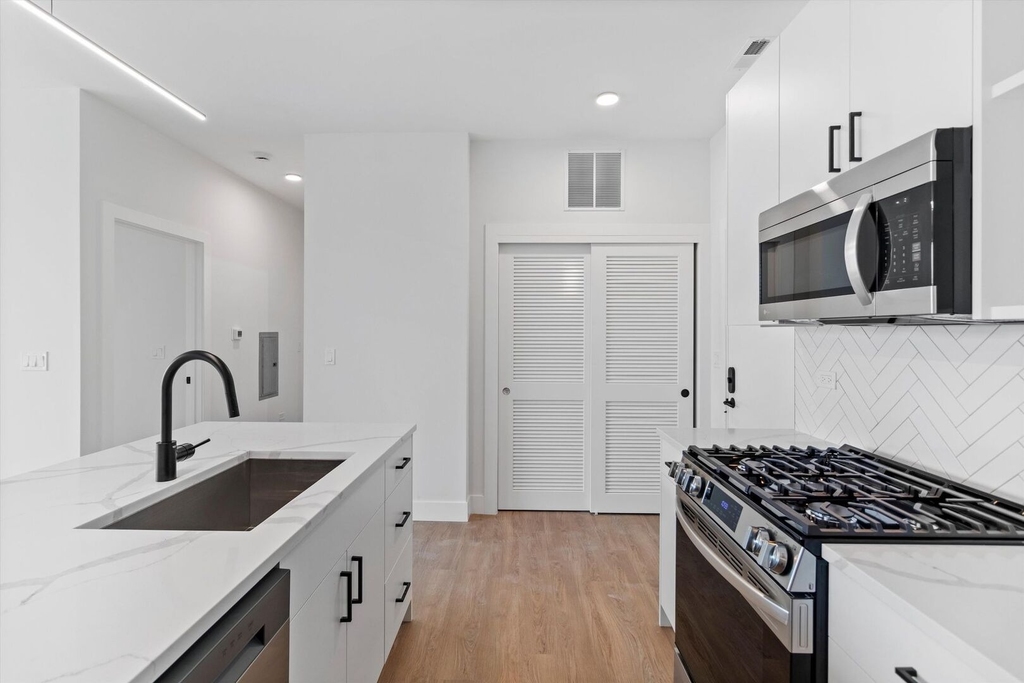 3140 N Clybourn Avenue - Photo 4
