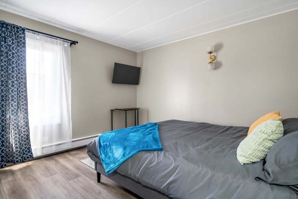 816 W Saint James Street - Photo 16