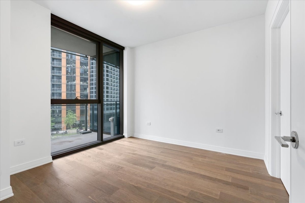 211 N Harbor Drive - Photo 9