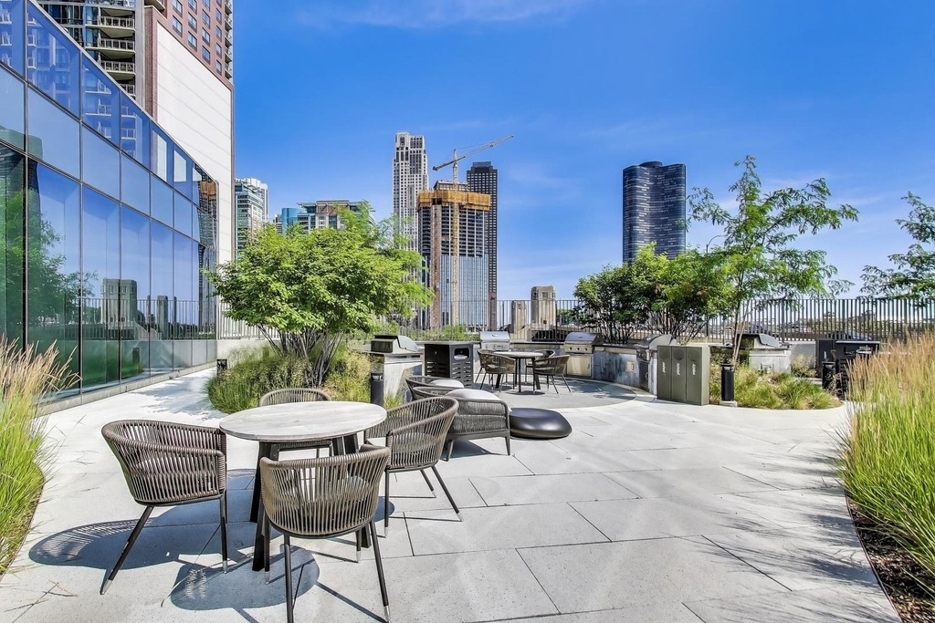 211 N Harbor Drive - Photo 19