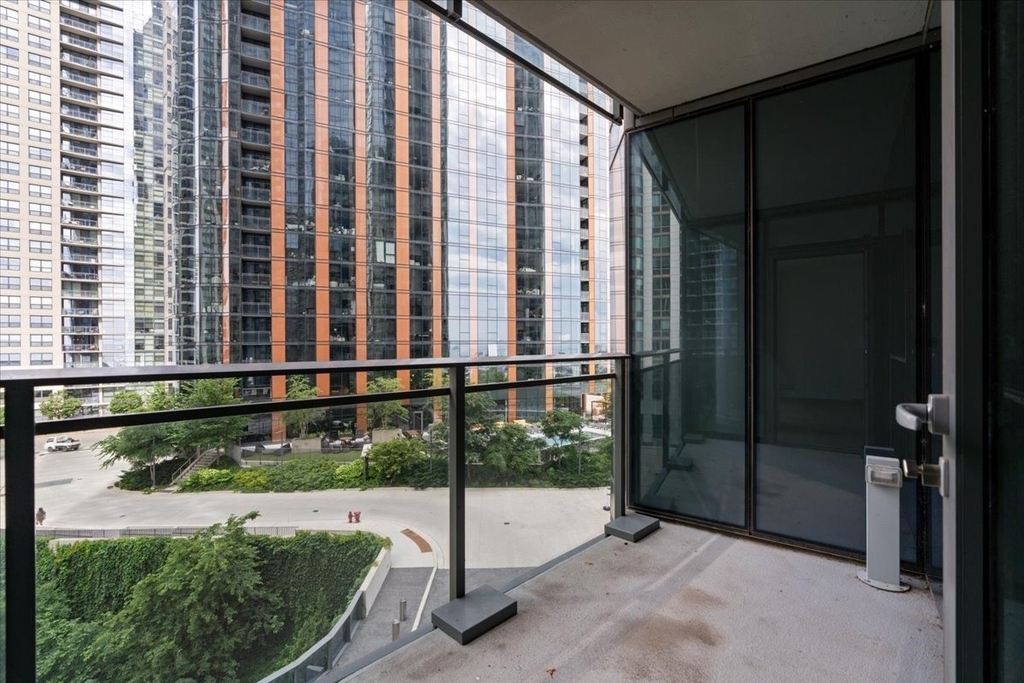 211 N Harbor Drive - Photo 15