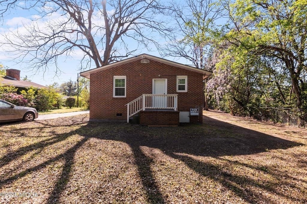2164 Monroe Avenue - Photo 18