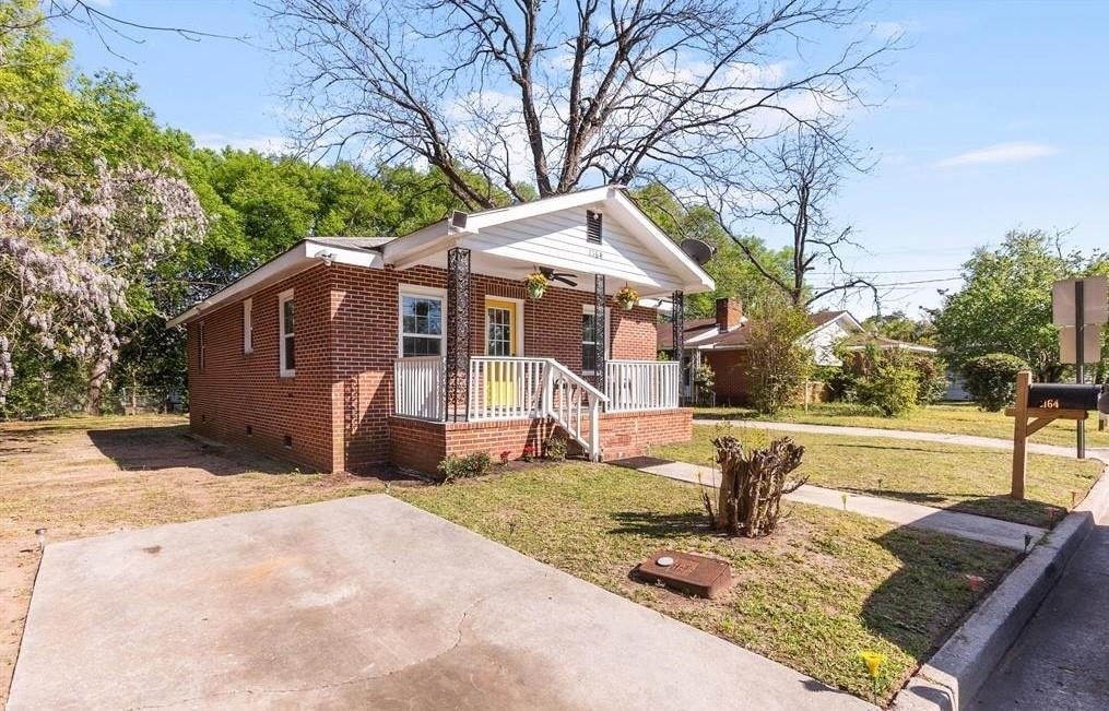 2164 Monroe Avenue - Photo 0