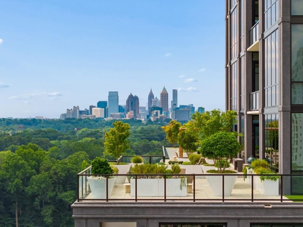 2425 Peachtree Road Ne - Photo 41
