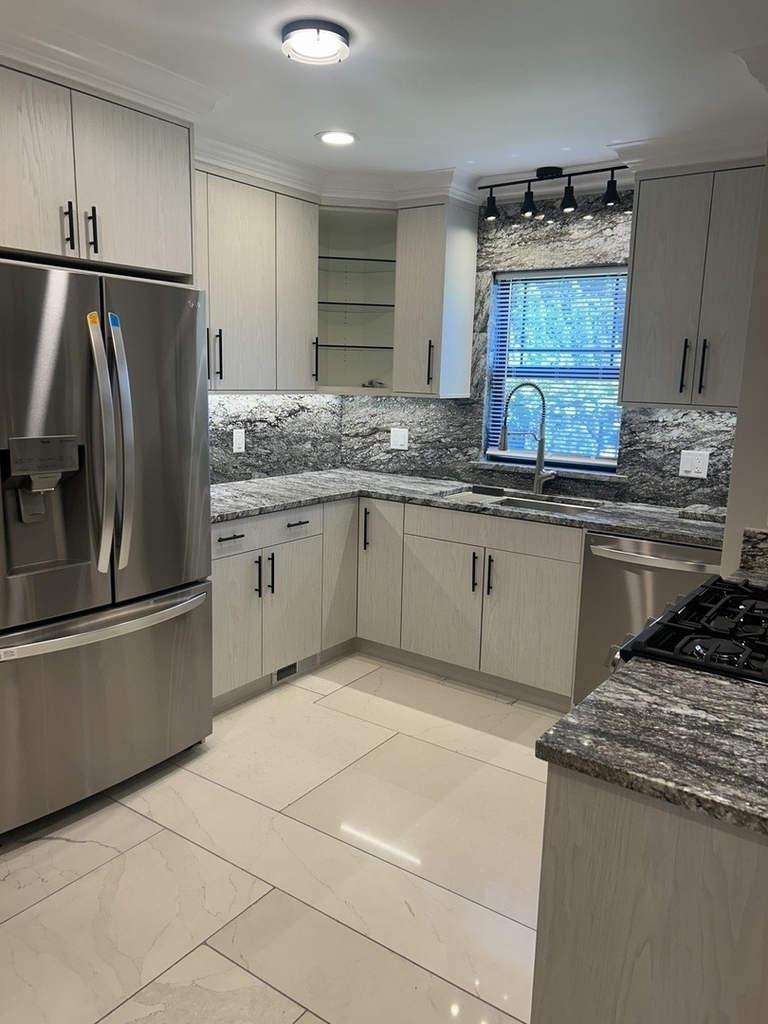 6620 W Devon Avenue - Photo 13