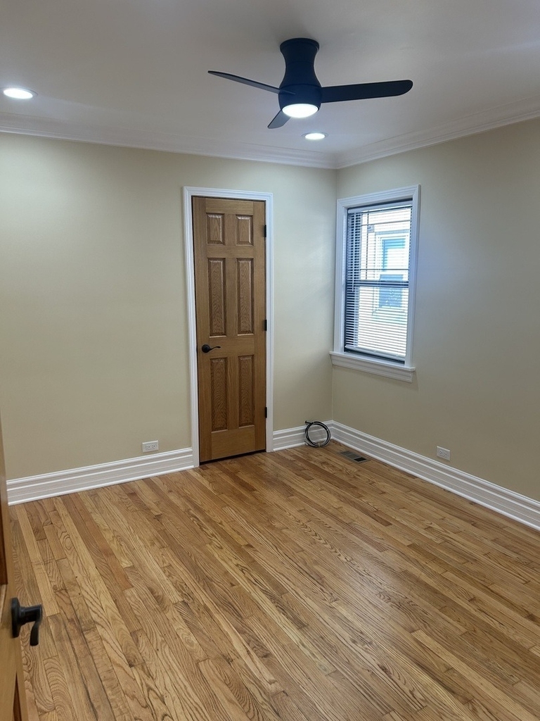 6620 W Devon Avenue - Photo 6