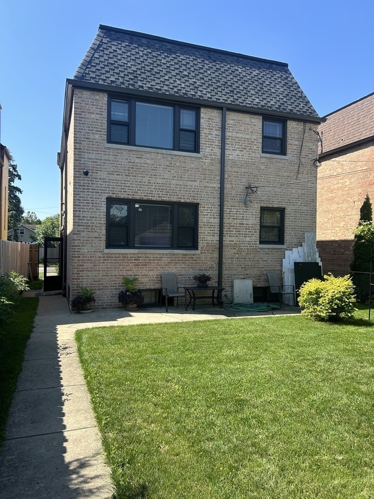 6620 W Devon Avenue - Photo 2