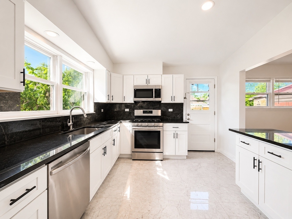 406 Sunset Drive - Photo 4