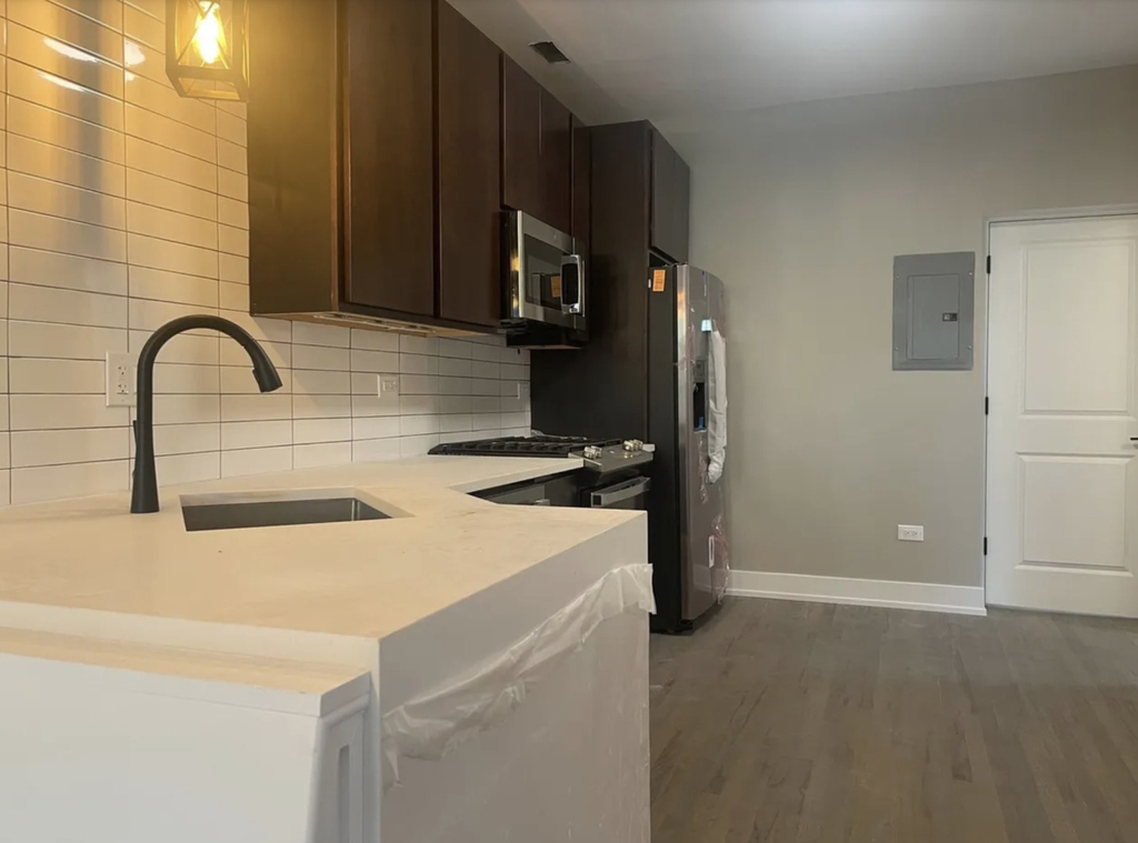 1157 W Webster Avenue - Photo 4