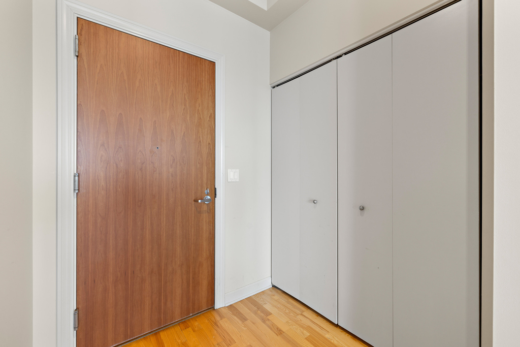 1211 S Prairie Avenue - Photo 5