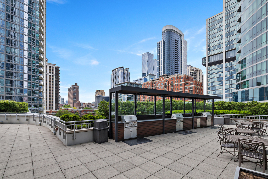 1211 S Prairie Avenue - Photo 41