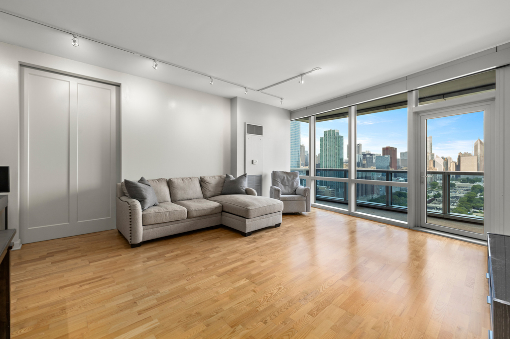 1211 S Prairie Avenue - Photo 13