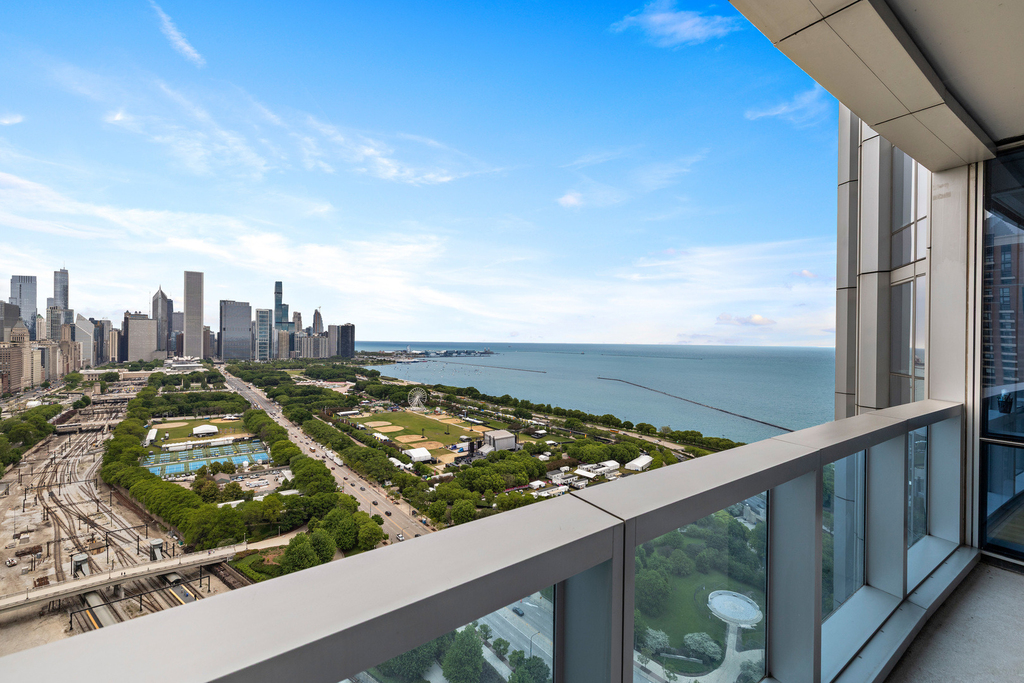 1211 S Prairie Avenue - Photo 4