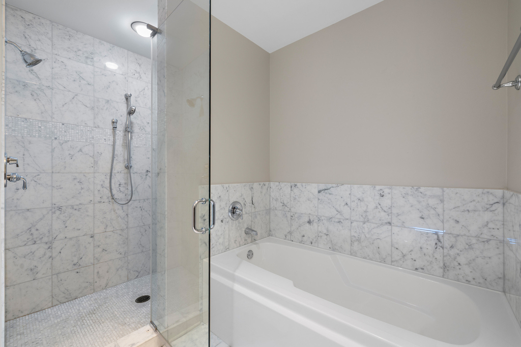 1211 S Prairie Avenue - Photo 19
