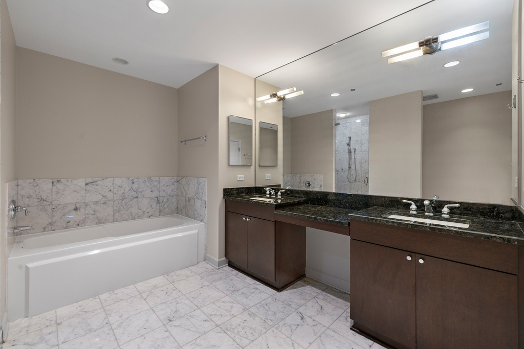 1211 S Prairie Avenue - Photo 18
