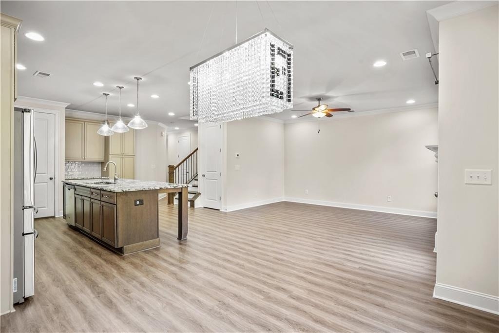 1011 Towneship Way - Photo 6