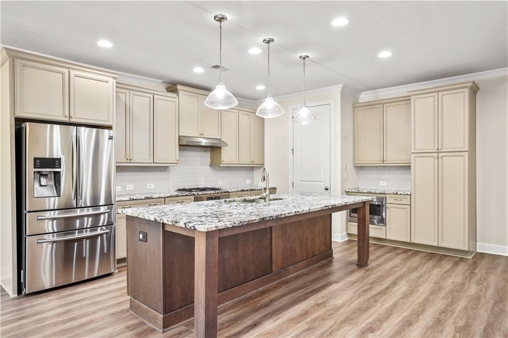 1011 Towneship Way - Photo 3