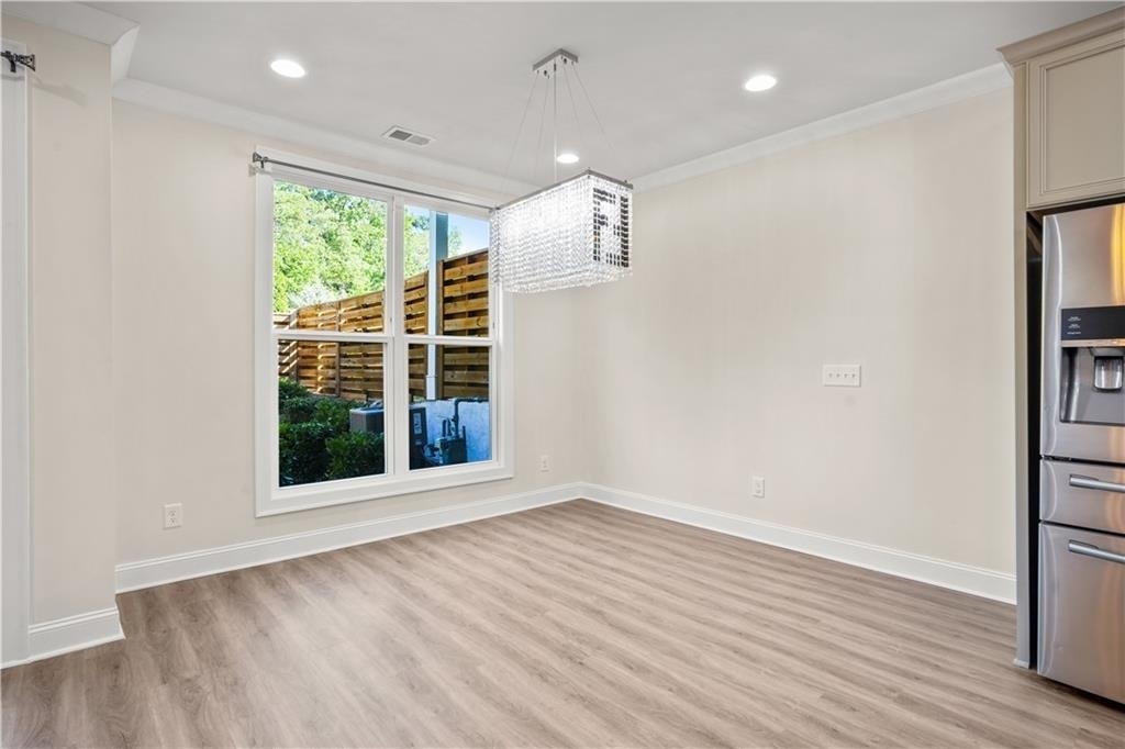 1011 Towneship Way - Photo 5