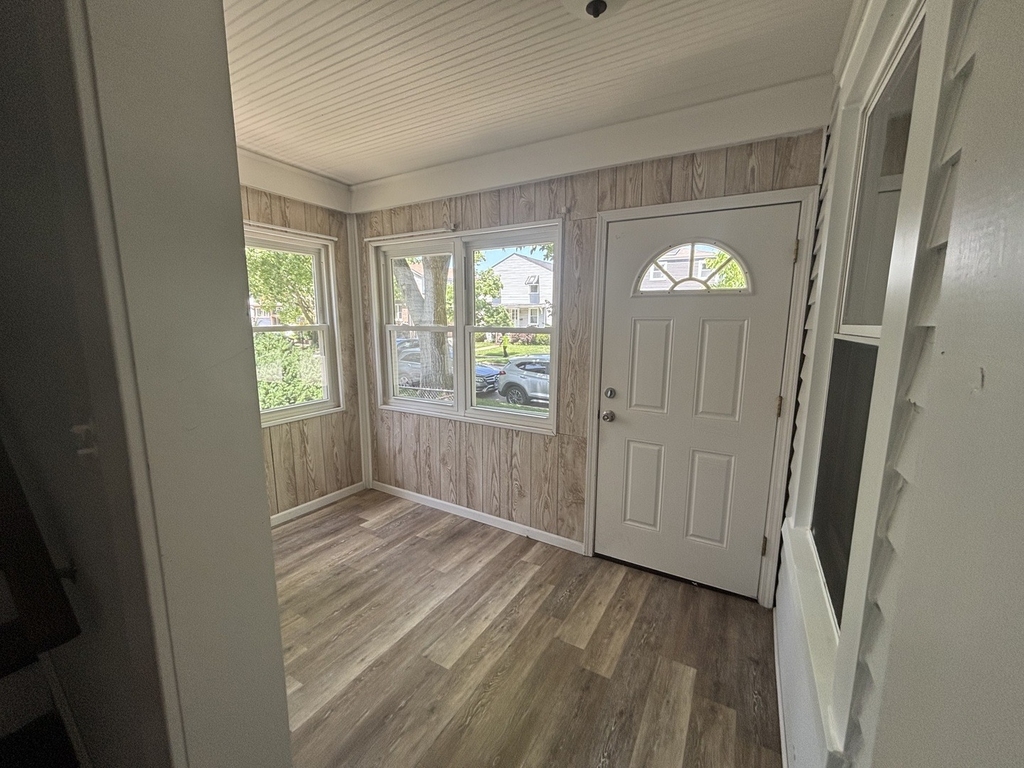 2224 Foster Street - Photo 1