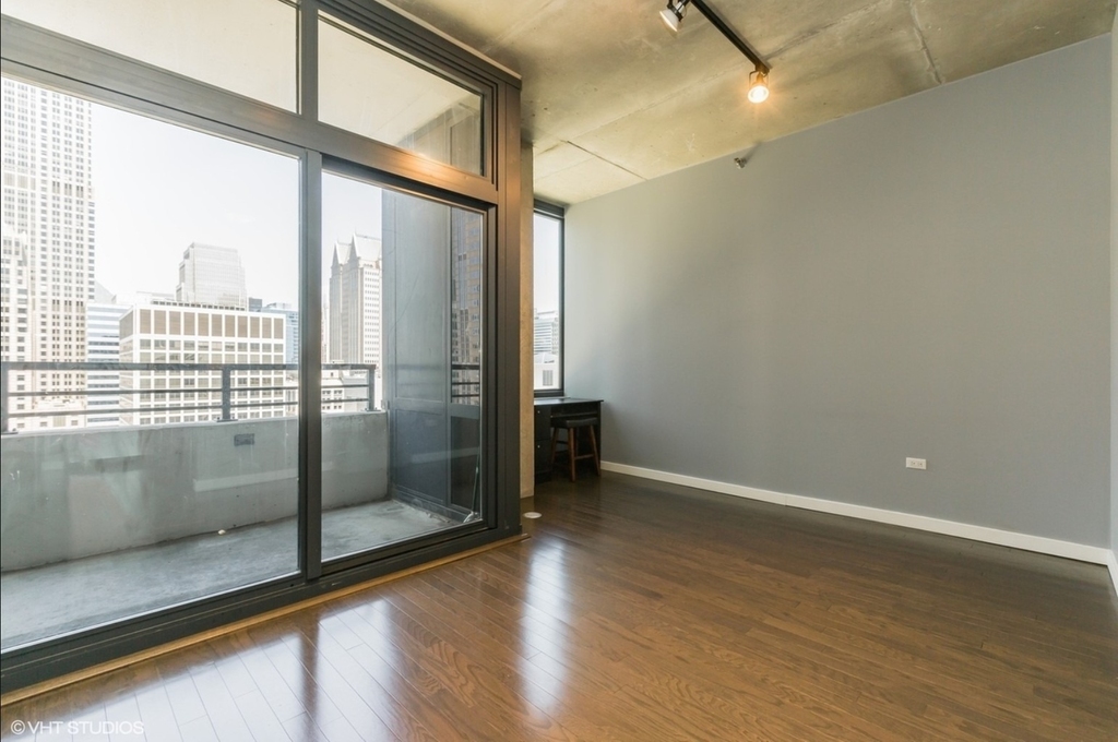 235 W Van Buren Street - Photo 5