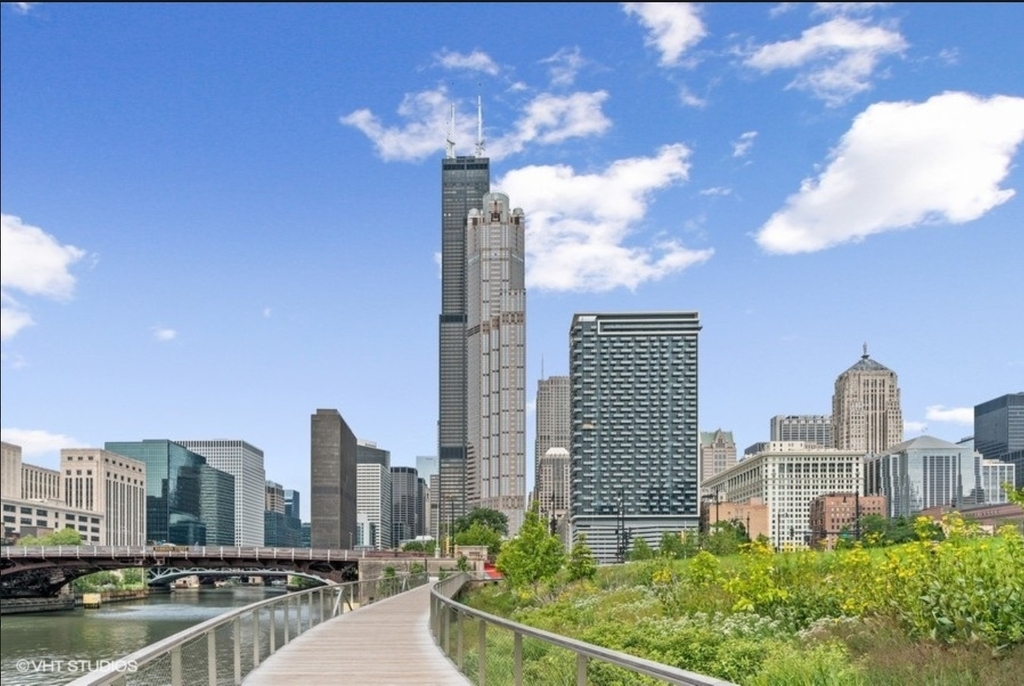 235 W Van Buren Street - Photo 1