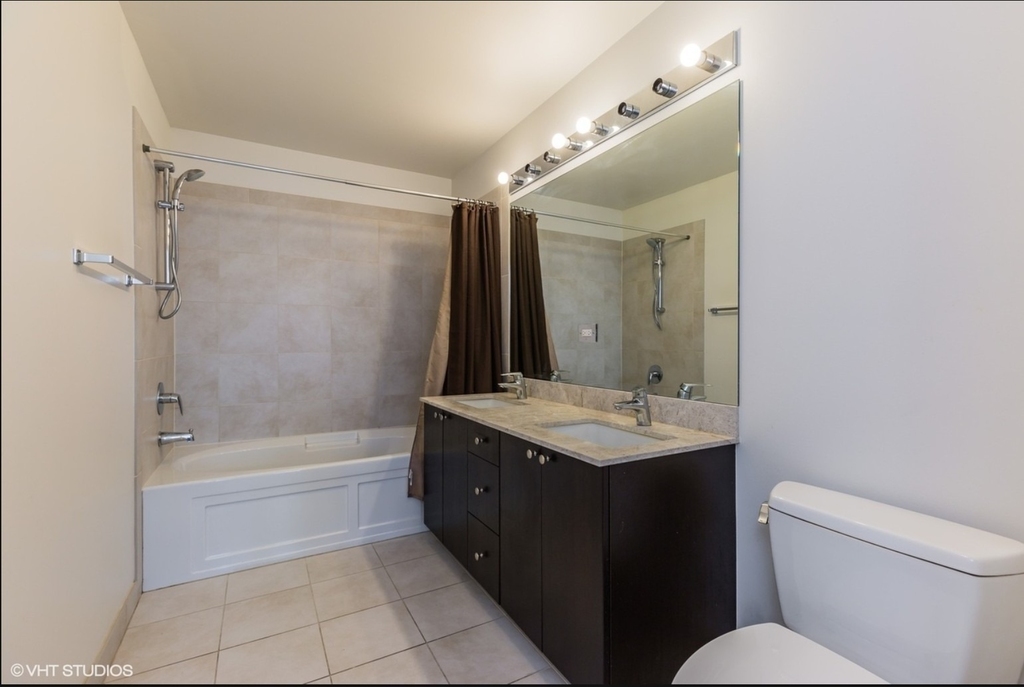 235 W Van Buren Street - Photo 10