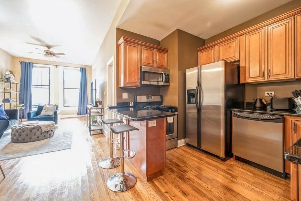 1612 W 17th Street - Photo 5