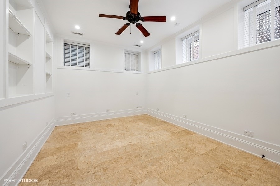 746 W Belden Avenue - Photo 18