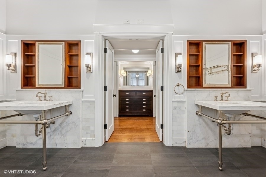 746 W Belden Avenue - Photo 10