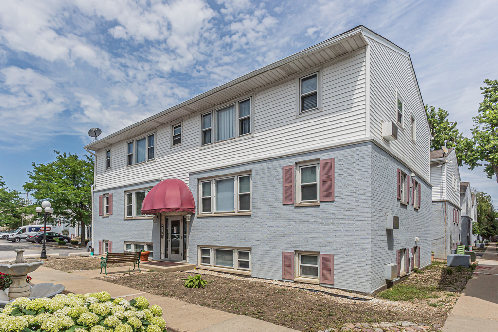 9449 Kelvin Lane - Photo 0