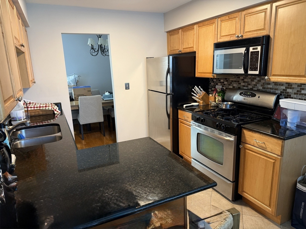 1907 Gresham Circle - Photo 3