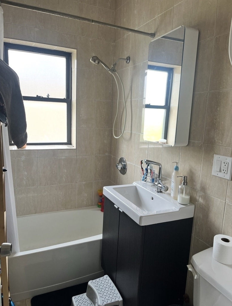 4444 W Gunnison Street - Photo 4
