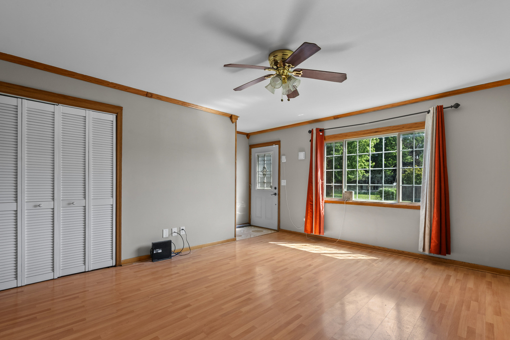 1072 N Highland Avenue - Photo 2