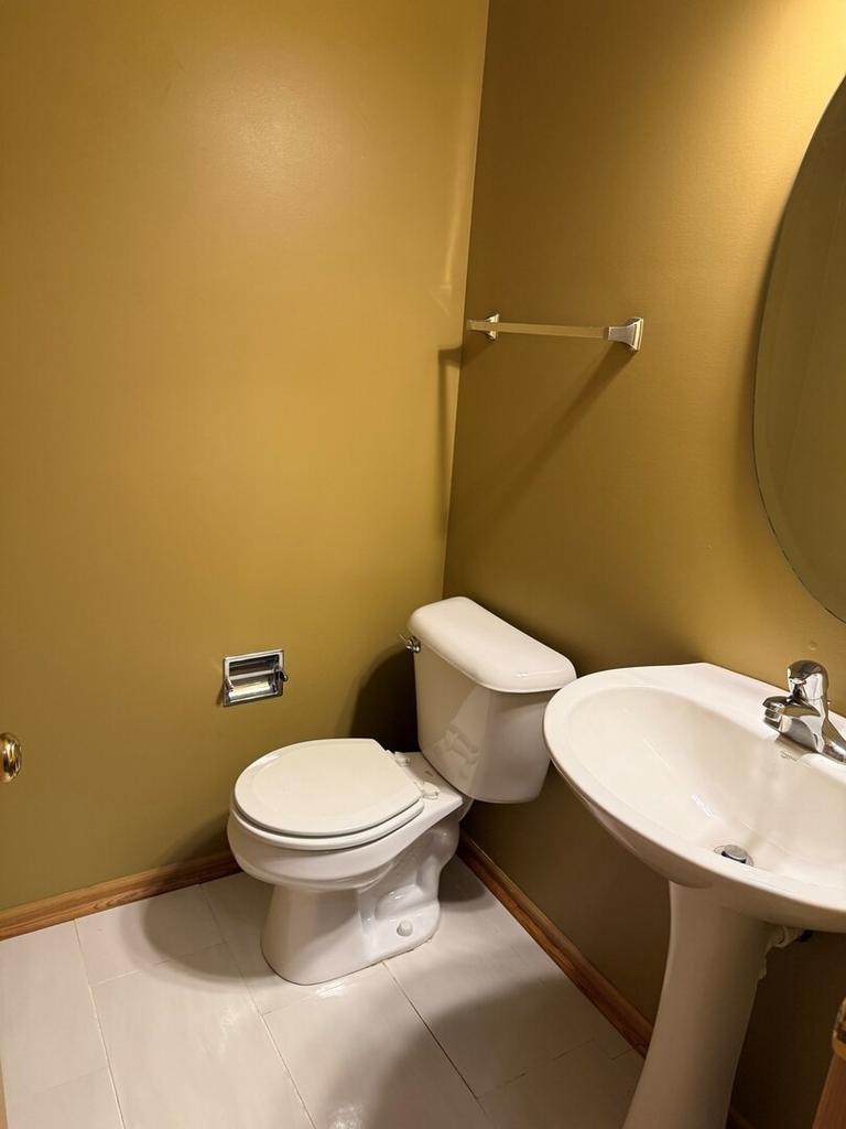 2261 Barrington Drive E - Photo 4