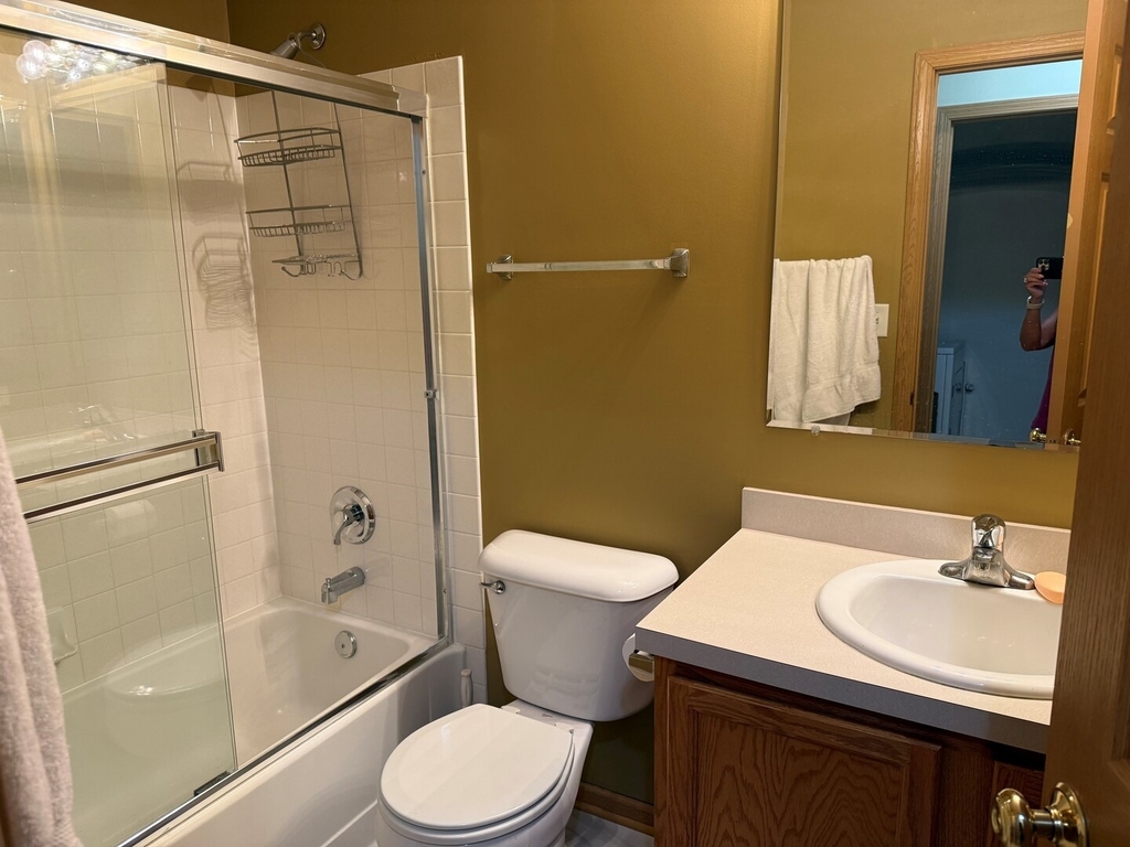 2261 Barrington Drive E - Photo 9