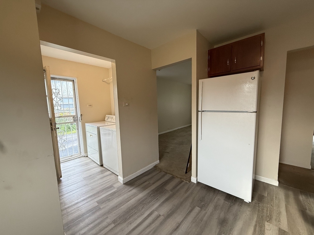 1374 Forest Place - Photo 5