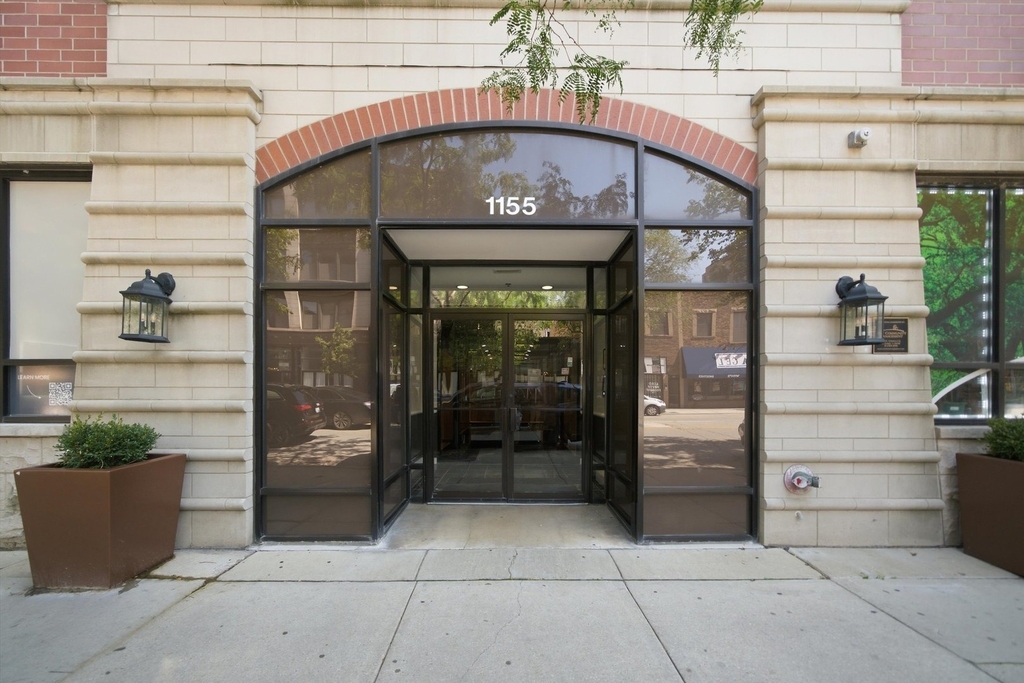 1155 W Madison Street - Photo 1