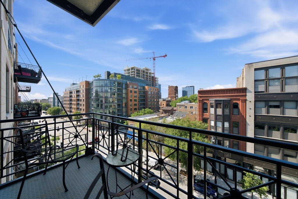 1155 W Madison Street - Photo 36