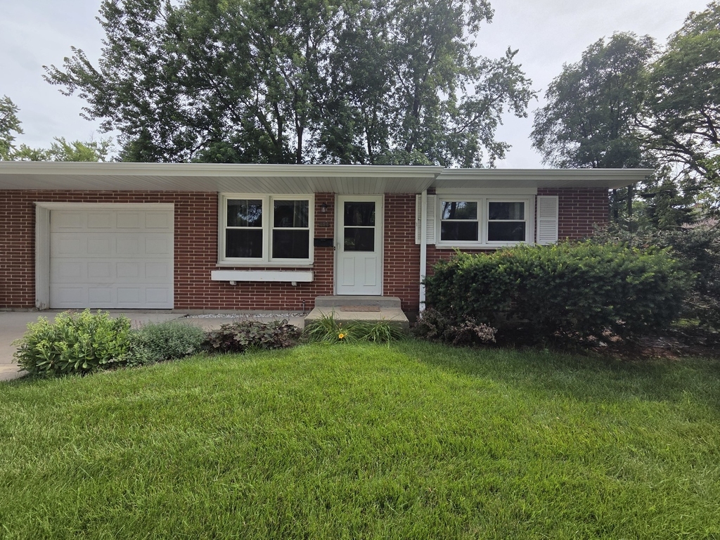 426 Fisk Avenue - Photo 1