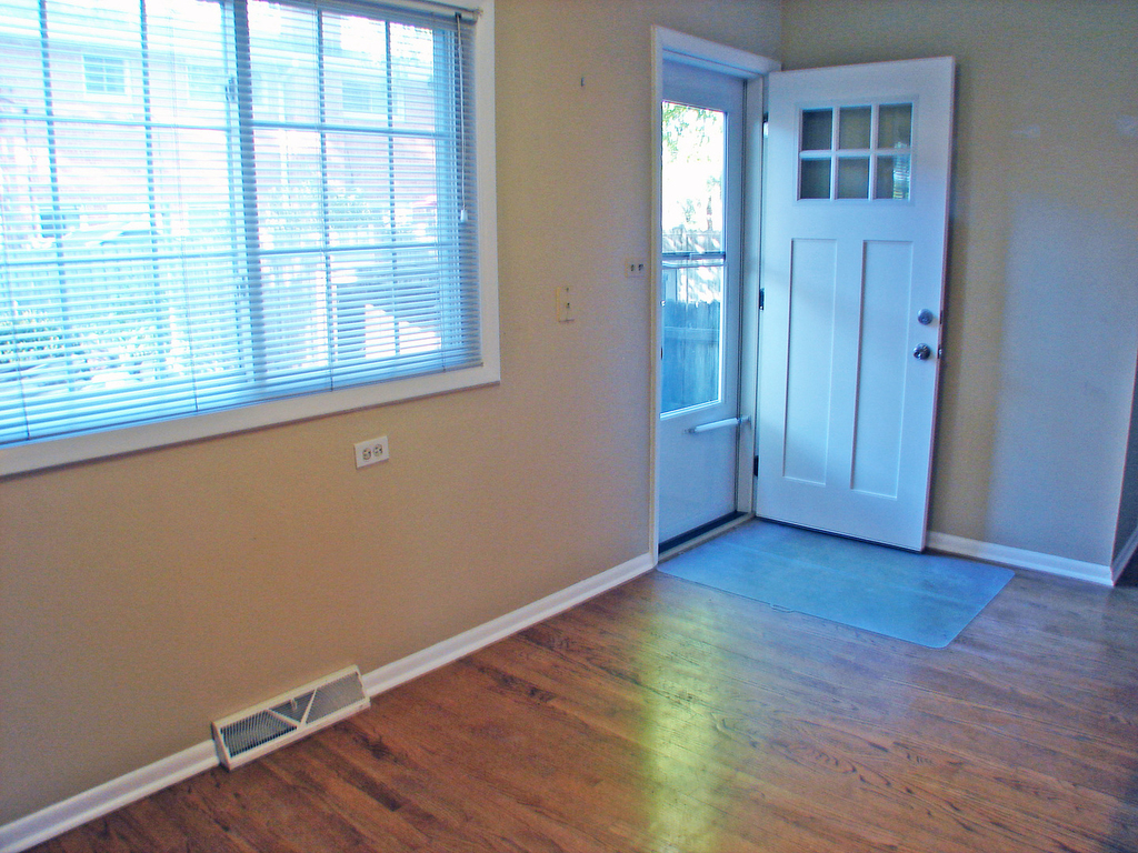 322 Skokie Boulevard - Photo 4