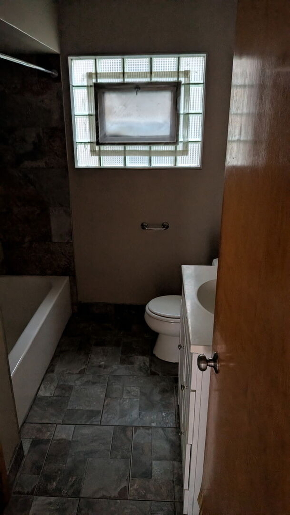 1619 E 86th Place - Photo 5