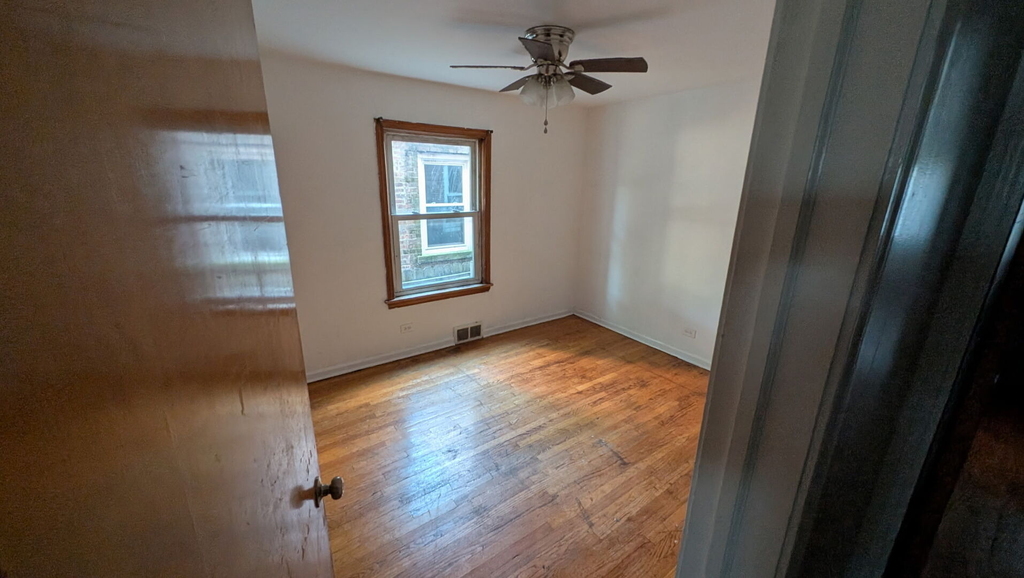 1619 E 86th Place - Photo 10