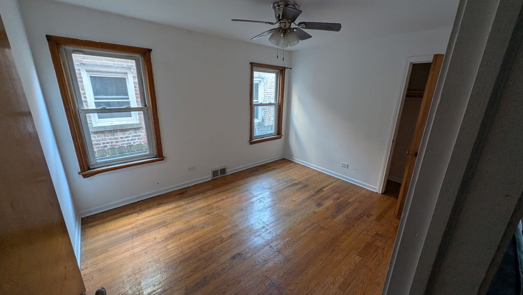 1619 E 86th Place - Photo 7