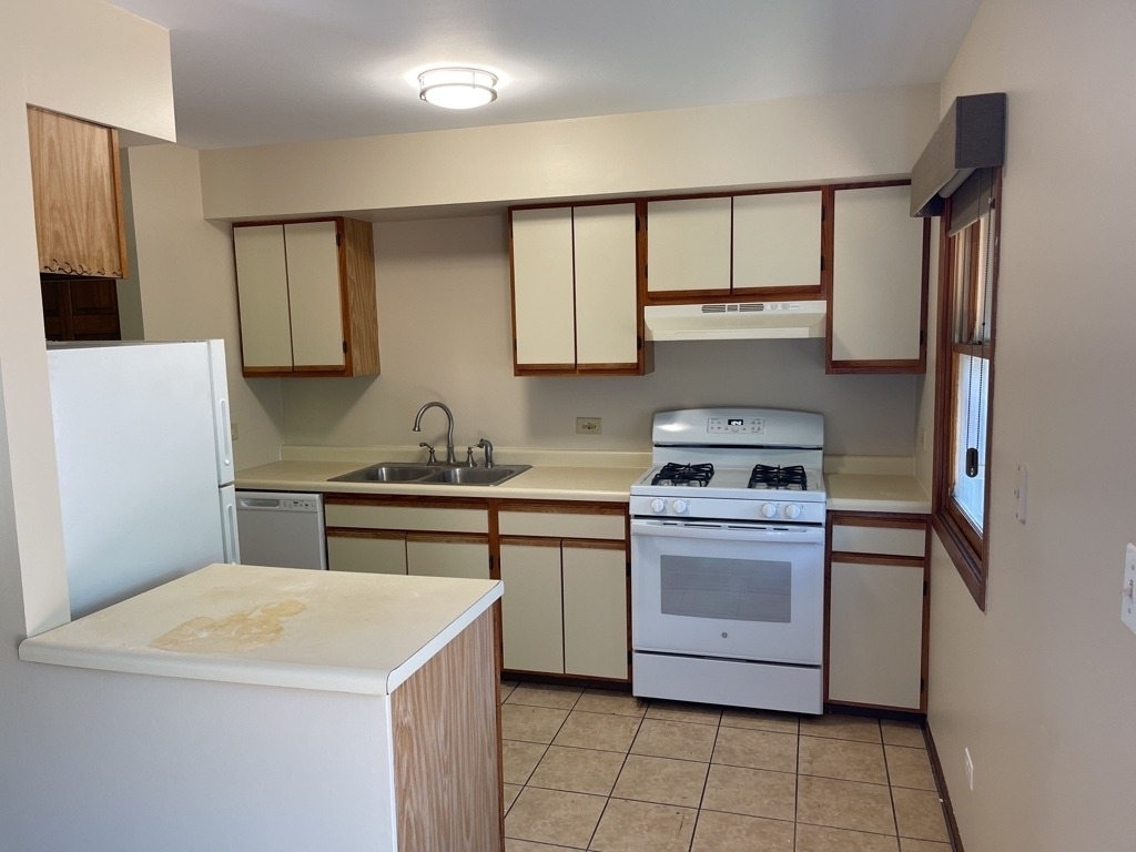 352 College Street - Photo 9