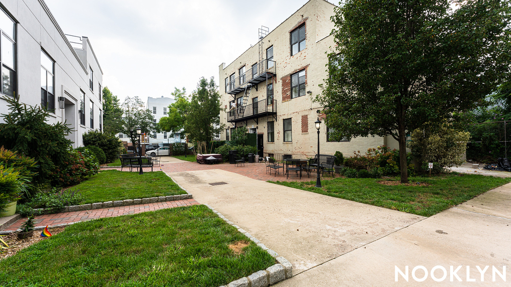 119 Eagle St 11222 - Photo 18